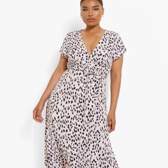 Boohoo Plus Animal Print Maxi Wrap Dress Size 18 (US) - Picture 1 of 4